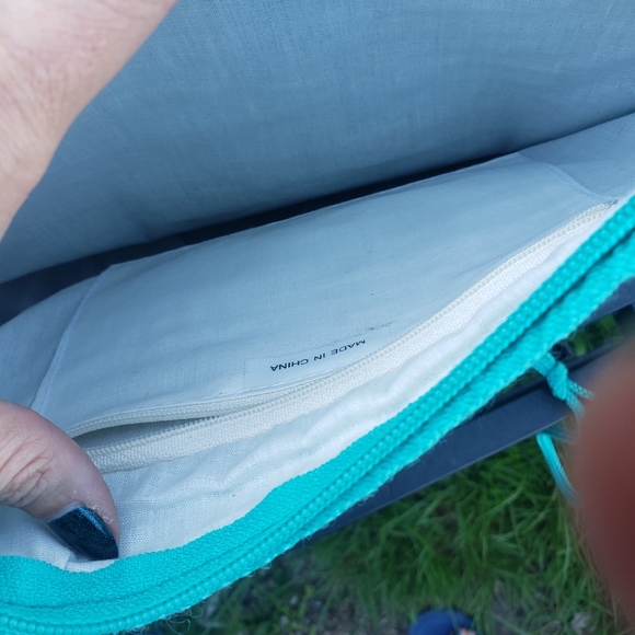 VINTAGE FLORAL BABY BLUE STRAW CROSSBODY BAG. - Picture 3 of 5